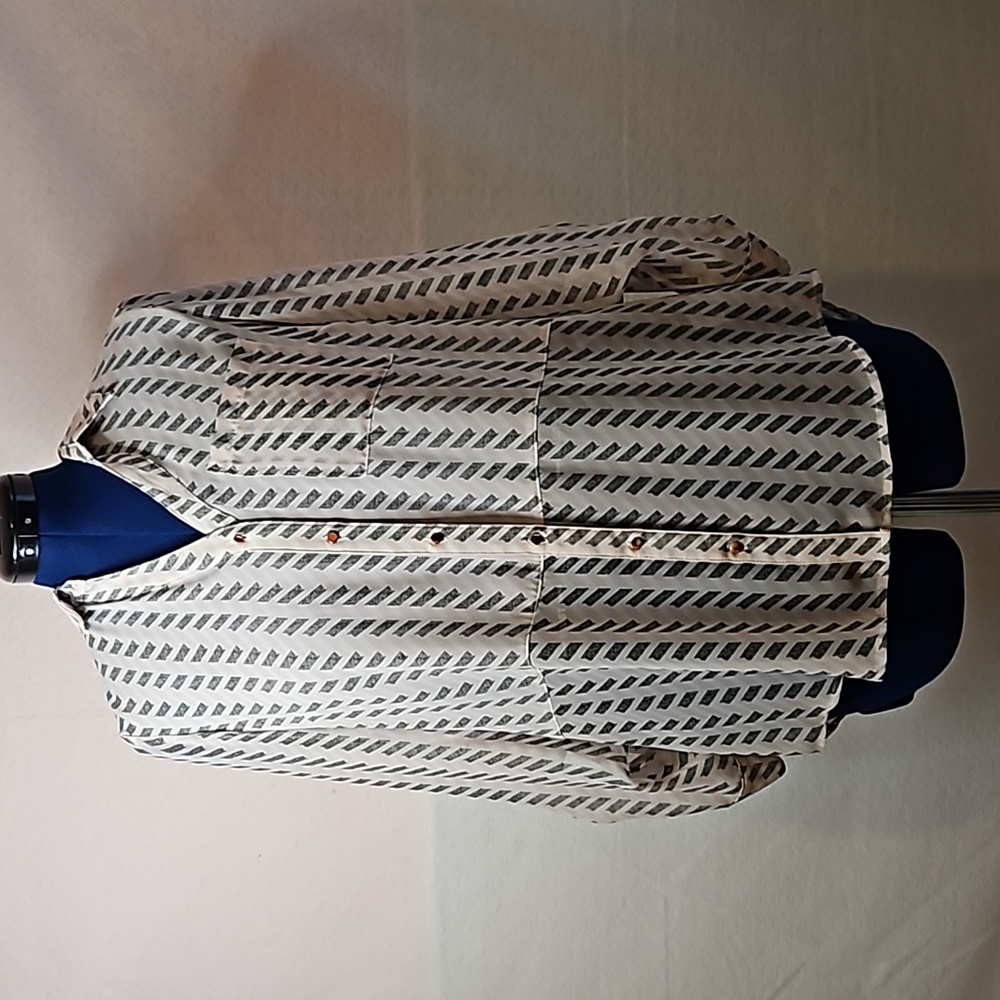 Womens pink and gray long sleeve button down front top blouse shirt.